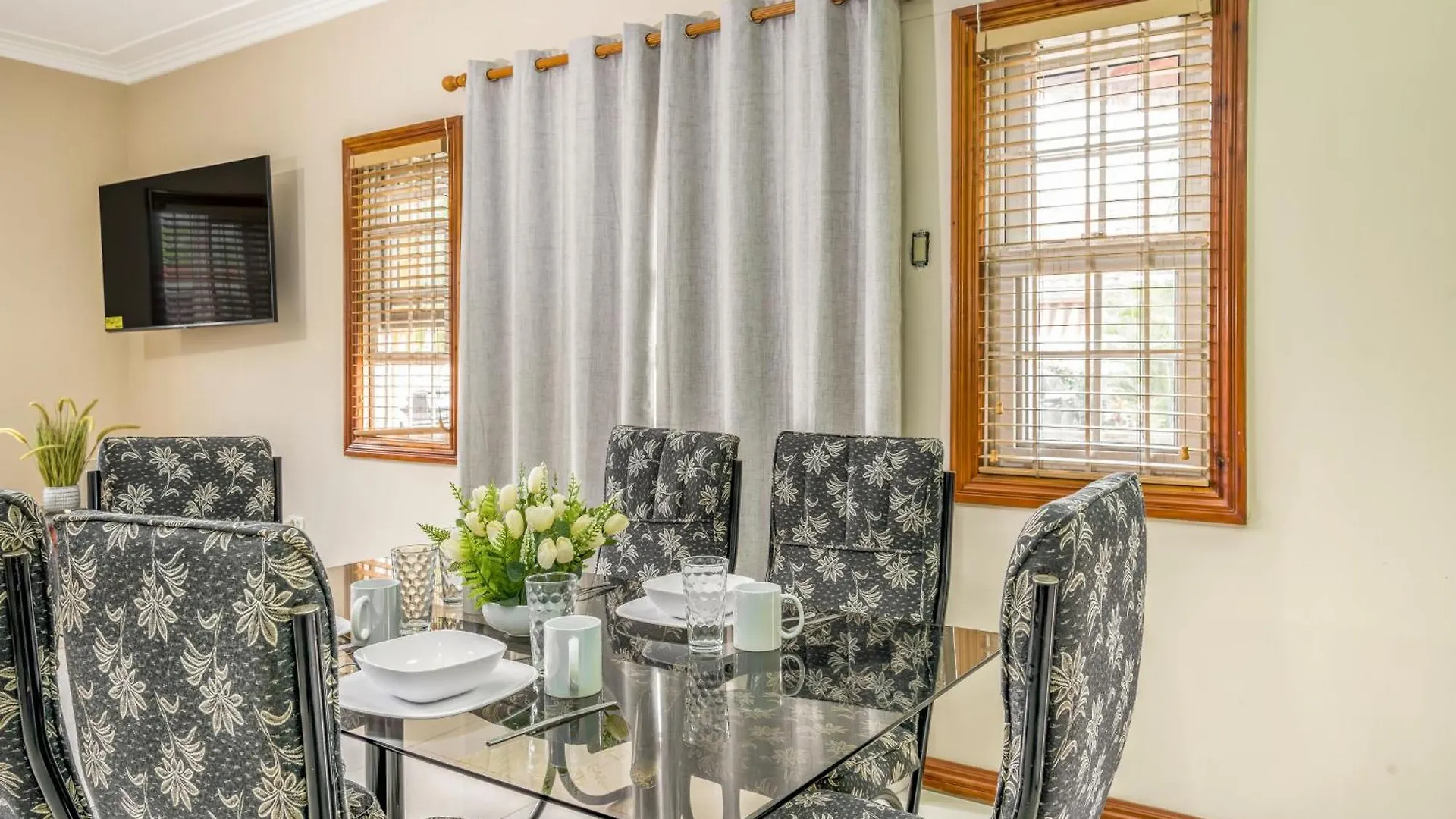 Apartment Fairview Near Ac Hotel Kingston - Fiwi Jamaica