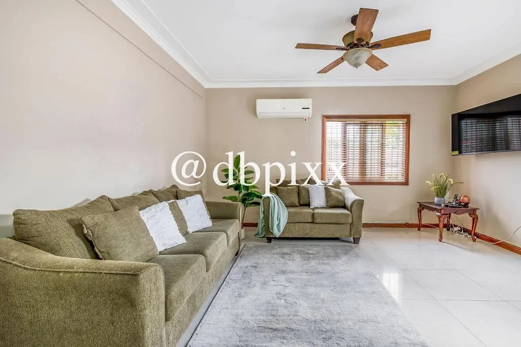 Apartment Fairview Near Ac Hotel Kingston - Fiwi